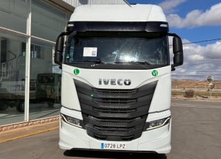 Tractor unit IVECO AS440S51TP S-WAY