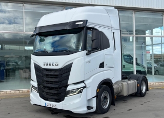 Tractor unit IVECO AS440S51TP S-WAY