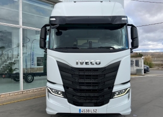 Tractor unit IVECO AS440S51TP S-WAY
