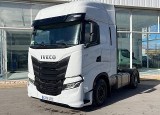Tractor unit IVECO AS440S51TP S-WAY