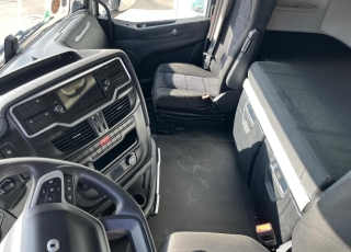 Tractor unit IVECO AS440S51TP S-WAY