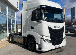 Tractor unit IVECO AS440S51TP S-WAY