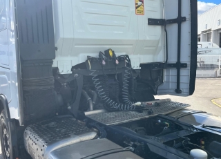 Tractor unit IVECO AS440S51TP S-WAY