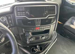 Tractor unit IVECO AS440S51TP S-WAY