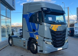 Tractor unit IVECO AS440S51TP S-WAY