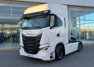 Tractor unit IVECO AS440S51TP S-WAY