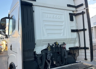 Tractor unit IVECO AS440S51TP S-WAY