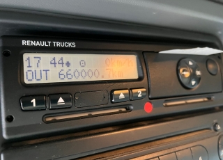 Cabeza tractora,
 RENAULT C430, 
automática, 
de 2014, 
con 659.986km,
Con neumáticos 315/80R22.5  Precio 26.500€ reacondicionada, sin garantía, homologada en España.
