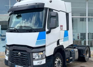 Cabeza tractora,
 RENAULT T460, 
automática  con  retarder y equipo de hidraulico
de 2015, 
con 925.714km,
Con neumáticos 315/80R22.5  Precio 19.500€ reacondicionada
