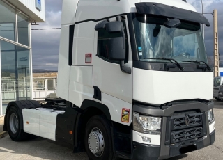 Cabeza tractora,
 RENAULT T460, 
automática, con retarder
de 2015, 
con 589.859km,
Con neumáticos 315/80R22.5

Precio 36.500€ reacondicionada, sin garantía, homologada en España.