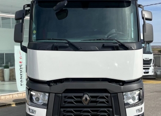 Cabeza tractora,
 RENAULT T480, 
automática, con retarder
de 2015, 
con 434.953km,
Con neumáticos 315/80R22.5  Precio 36.900€ reacondicionada,