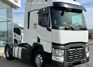 Cabeza tractora,
 RENAULT T480, 
automática, con retarder
de 2015, 
con 434.953km,
Con neumáticos 315/80R22.5  Precio 36.900€ reacondicionada,