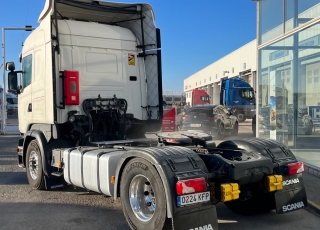 Cabeza tractora,
SCANIA R450, 
automática con intarder, 
de 2017, 
con 665.145km,
Con neumáticos 385/65R22.5 y 315/80R22.5  Precio 42.500€ reacondicionada, sin garantía.