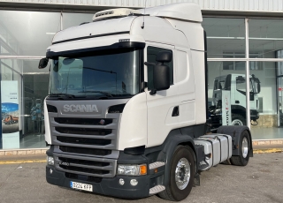 Cabeza tractora,
SCANIA R450, 
automática con intarder, 
de 2017, 
con 665.145km,
Con neumáticos 385/65R22.5 y 315/80R22.5

Precio 42.500€ reacondicionada, sin garantía.