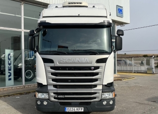 Cabeza tractora,
SCANIA R450, 
automática con intarder, 
de 2017, 
con 665.145km,
Con neumáticos 385/65R22.5 y 315/80R22.5  Precio 42.500€ reacondicionada, sin garantía.