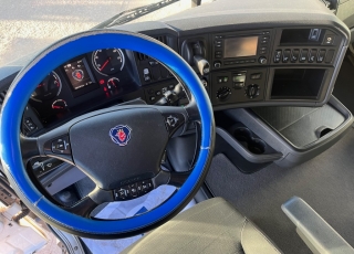 Cabeza tractora,
SCANIA R450, 
automática con intarder, 
de 2017, 
con 665.145km,
Con neumáticos 385/65R22.5 y 315/80R22.5  Precio 42.500€ reacondicionada, sin garantía.