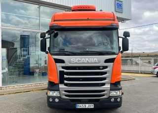 Cabeza tractora,
SCANIA R450, 
automática con intarder, 
de 2017, 
con 696.559km,
Con neumáticos 385/55R22.5 y 315/70R22.5

Precio 43.500€ reacondicionada, .