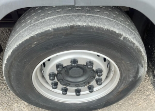 Cabeza tractora,
SCANIA R450, 
automática con intarder, 
de 2017, 
con 720.559km,
Con neumáticos 385/55R22.5 y 315/70R22.5  Precio 39.900€ reacondicionada, .