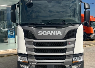 Cabeza tractora,
SCANIA R450, 
automática con intarder, 
de 2017, 
con 676.691km,
Con neumáticos 385/70R22.5 y 315/70R22.5
CON EQUIPO DE HIDRAULICO Y LLANTAS DE ALUMINIO