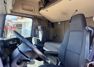 Cabeza tractora,
SCANIA R450, 
automática con intarder, 
de 2017, 
con 715.690km,
Con neumáticos  315/70R22.5  Precio 39.900€