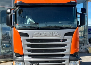 Cabeza tractora,
SCANIA R450, 
automática con intarder, 
de 2017, 
con 712.216km,
Con neumáticos  315/70R22.5  Precio 39.900€