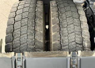 Cabeza tractora,
SCANIA R500, 
automática con intarder, 
de 2012, 
con 1.183.150km,
Con neumáticos 385/65R22.5 y 315/80R22.5  Precio 32.500€ reacondicionada, .