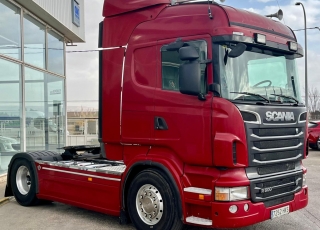 Cabeza tractora,
SCANIA R500, 
automática con intarder, 
de 2012, 
con 1.183.150km,
Con neumáticos 385/65R22.5 y 315/80R22.5

Precio 32.500€ reacondicionada, .