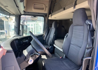 Cabeza tractora,
SCANIA R520, 
automática con intarder, 
de 2014, 
con 1.101.927km,
Con neumáticos 385/65R22.5 y 315/80R22.5  Precio 32.500€