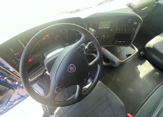 Cabeza tractora,
SCANIA R520, 
automática con intarder, 
de 2014, 
con 1.101.927km,
Con neumáticos 385/65R22.5 y 315/80R22.5  Precio 32.500€