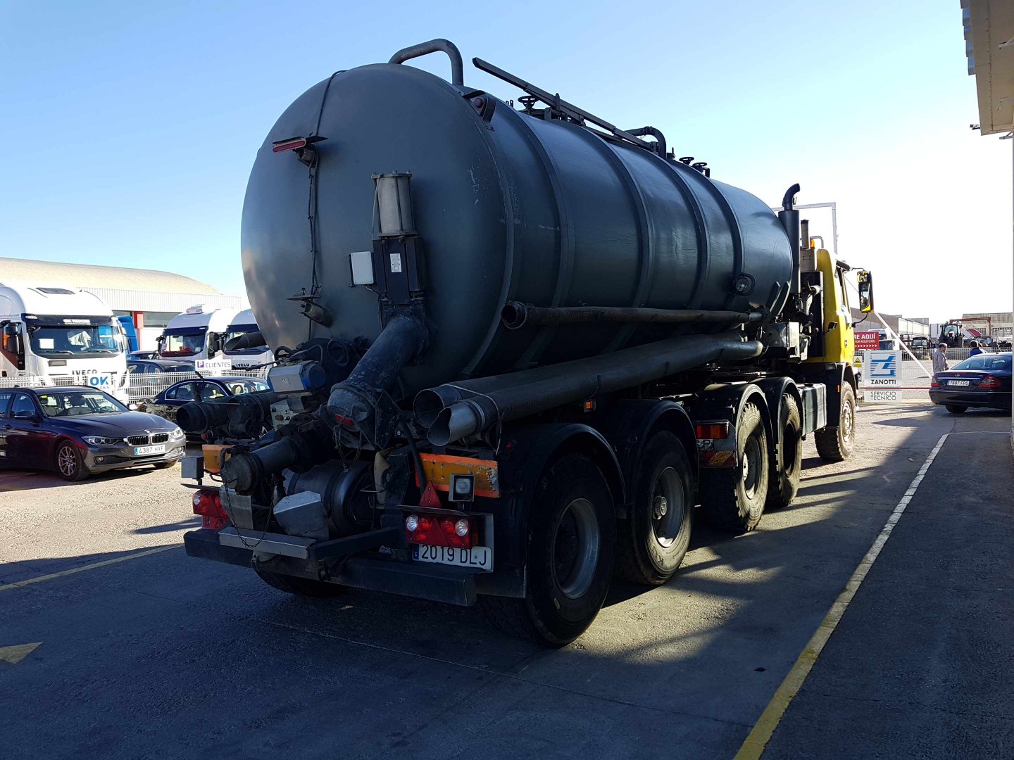 Cisterna Astra HD7c 66.45 6x6 Tractoras Camion de segunda mano Fandos TrucksTalleres Fandos