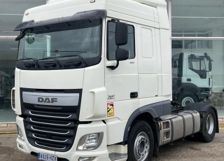 Tractor unit DAF XF480 AUTOMATIC WITH INTARDER €6
year 2014 with 1033824
385/65r22.5 and 315/80r22.5 tires  Tractor price €19,900