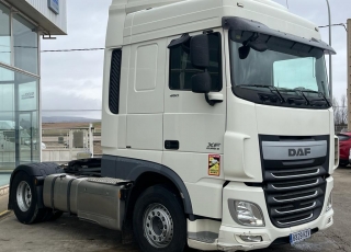 Cabeza tractora DAF XF480 AUTOMATICA CON INTARDER €6
año 2014 con 1033824
neumáticos 385/65r22.5 y 315/80r22.5  precio tractora 19.900€ + iva