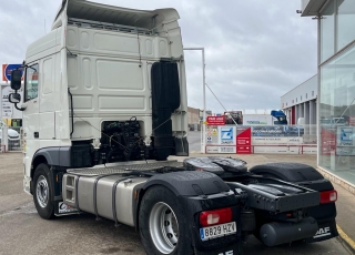 Cabeza tractora DAF XF480 AUTOMATICA CON INTARDER €6
año 2014 con 1033824
neumáticos 385/65r22.5 y 315/80r22.5  precio tractora 19.900€ + iva