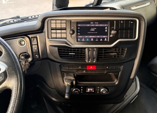 Cabeza tractora IVECO AS440S49TP S-WAY 
 
- AUTOMATICO
- INTARDER
- CLIMATIZADOR
- DOBLE DEPOSITO
- NEVERA

VEHICULO EN PERFECTO ESTADO