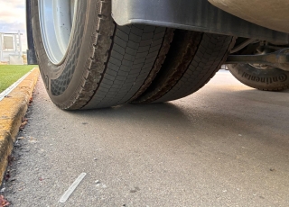 Cabeza tractora IVECO AS440S49TP S-WAY 
 
- AUTOMATICO
- INTARDER
- CLIMATIZADOR
- DOBLE DEPOSITO
- NEVERA

VEHICULO EN PERFECTO ESTADO