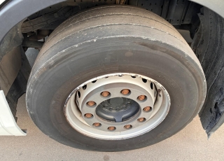 Cabeza tractora IVECO AS440S49TP S-WAY 
 
- AUTOMATICO
- INTARDER
- CLIMATIZADOR
- DOBLE DEPOSITO
- NEVERA

VEHICULO EN PERFECTO ESTADO