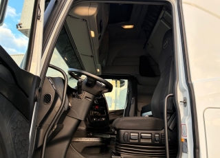 Cabeza tractora IVECO AS440S49TP S-WAY 
 
- AUTOMATICO
- INTARDER
- CLIMATIZADOR
- DOBLE DEPOSITO
- NEVERA

VEHICULO EN PERFECTO ESTADO