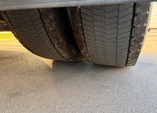Cabeza tractora IVECO AS440S49TP S-WAY 
 
- AUTOMATICO
- INTARDER
- CLIMATIZADOR
- DOBLE DEPOSITO
- NEVERA


VEHICULO EN PERFECTO ESTADO