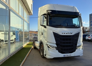 Cabeza tractora IVECO AS440S49TP S-WAY 
 
- AUTOMATICO
- INTARDER
- CLIMATIZADOR
- DOBLE DEPOSITO
- NEVERA


VEHICULO EN PERFECTO ESTADO