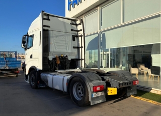 Cabeza tractora IVECO AS440S49TP S-WAY 
 
- AUTOMATICO
- INTARDER
- CLIMATIZADOR
- DOBLE DEPOSITO
- NEVERA


VEHICULO EN PERFECTO ESTADO