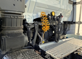 Cabeza tractora IVECO AS440S49TP S-WAY 
 
- AUTOMATICO
- INTARDER
- CLIMATIZADOR
- DOBLE DEPOSITO
- NEVERA


VEHICULO EN PERFECTO ESTADO