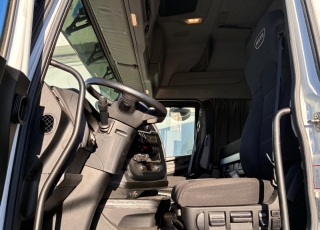 Cabeza tractora IVECO AS440S49TP S-WAY 
 
- AUTOMATICO
- INTARDER
- CLIMATIZADOR
- DOBLE DEPOSITO
- NEVERA


VEHICULO EN PERFECTO ESTADO