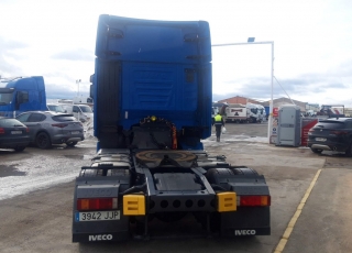 Tractor head IVECO AS440S46TP,
Hi Way, 
Euro6,
Automatic with retarder, 
year 2015,
with 425.981km.