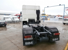 Cabeza tractora DAF XF105.410, automática con  intarder y equipo hidráulico, del año 2007 con 1.095.782km