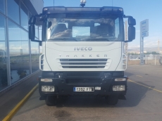 Tractor head IVECO Trakker AD400T41, 4x2, manual with retarder, hydralic equip.
