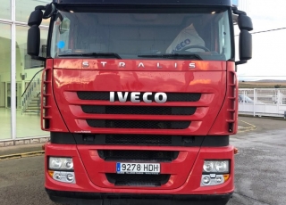 Tractor head IVECO AS440S42TP automatic with retarder, year 2011, with 851.942km.