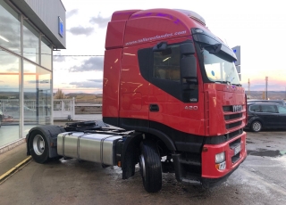 Tractor head IVECO AS440S42TP automatic with retarder, year 2011, with 851.942km.