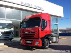 Tractor head IVECO AS440S42TP, automatic with retarder, year 2011, with 455.443km.