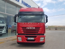 Cabeza tractora IVECO AS440S42TP, con motor ecostralis, automática con intarder, del año 2012, con 495.183km, con 12 meses de garantía de cadena cinemática.