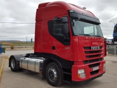 Cabeza tractora IVECO AS440S42TP, con motor ecostralis, automática con intarder, del año 2012, con 480.842km, con 12 meses de garantía de cadena cinemática.